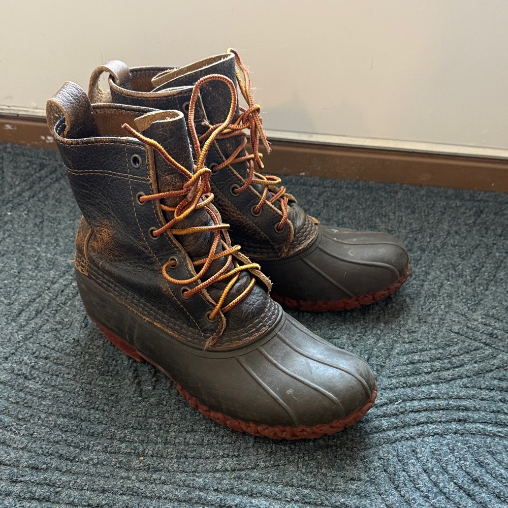 Women’s Classic L.L.Bean Leather Lace-Up Duck Boots